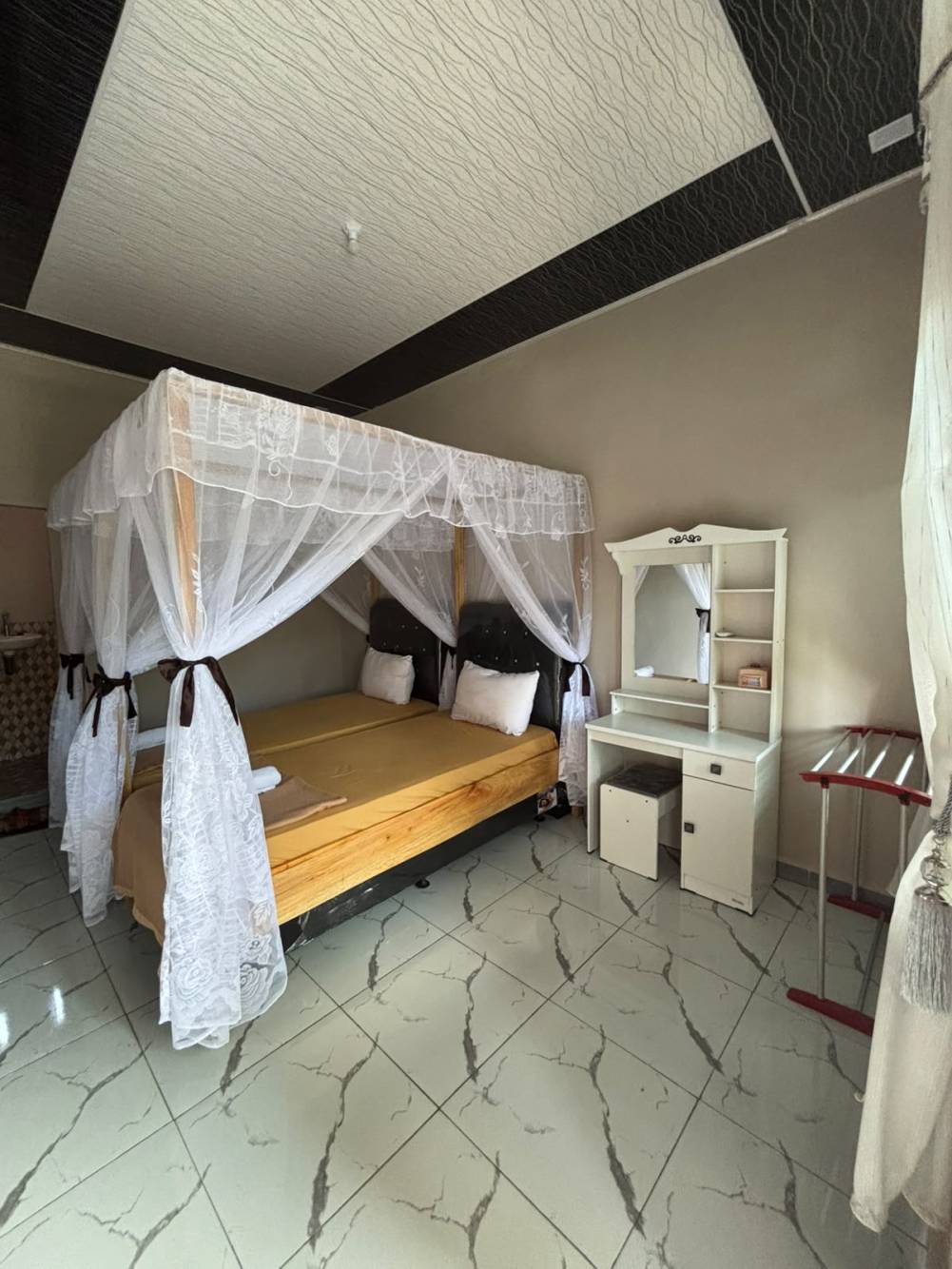 Deluxe Room 1 A with single twin bed